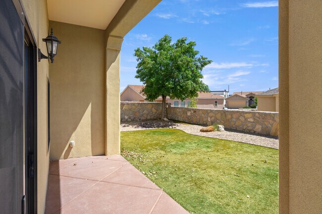 Building Photo - 3950 Agua De Vida Dr