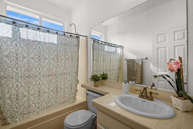 Building Photo - Charming 3-Bedroom Home with Pool