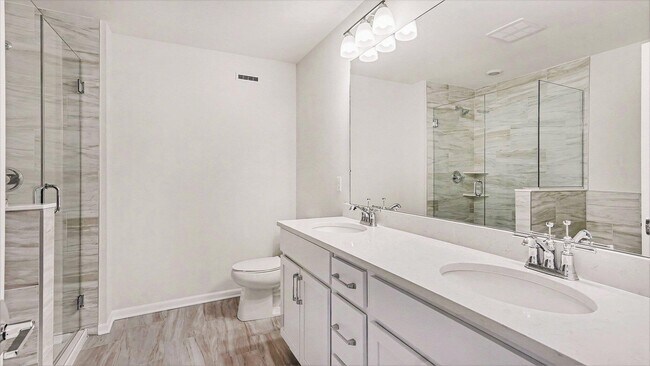 Building Photo - 1601 Salt Springs Dr