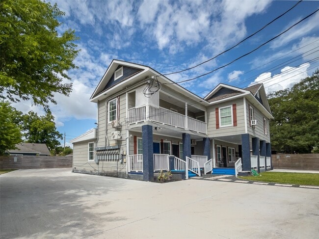 Building Photo - 7124 Avenue F