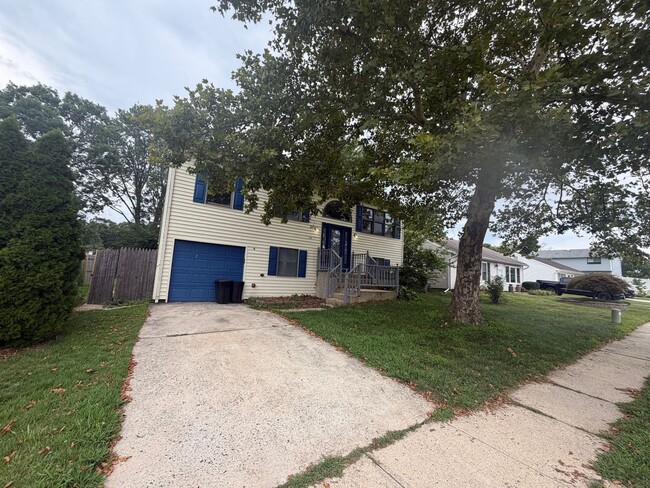 Building Photo - 198 Village Dr