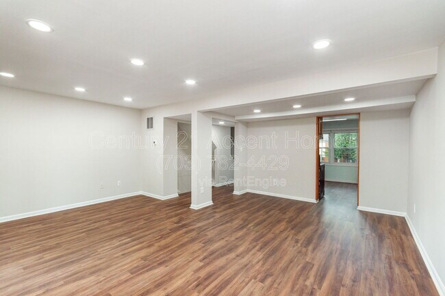 Building Photo - 6613 Deer Gap Ct