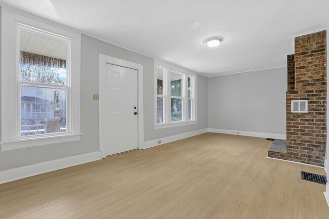 Building Photo - 157 S Eureka Ave