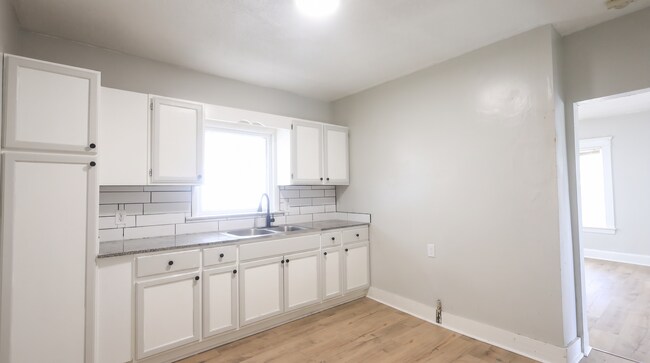 Building Photo - 3440 E 145th St