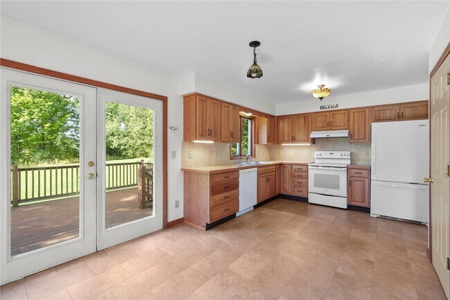 Building Photo - 7151 Podunk Rd