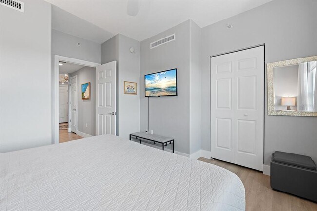 Building Photo - 1771 Ringling Blvd