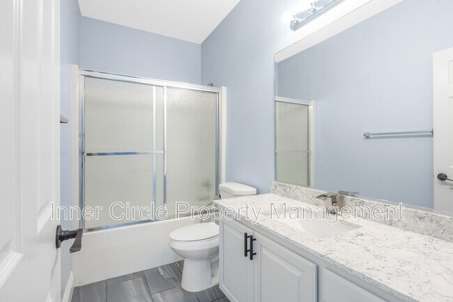 Building Photo - 812 Shasta Daisy Dr