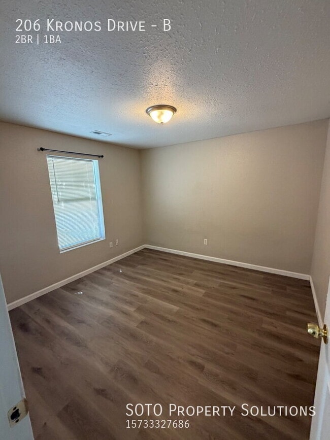 Building Photo - 206 Kronos Dr
