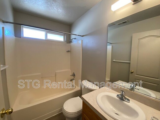 Building Photo - 473 E 1100 S