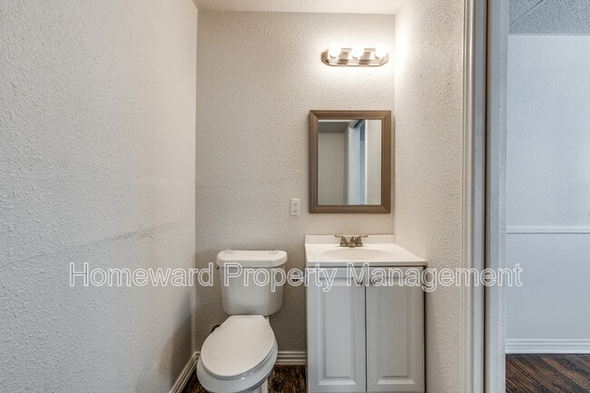 Building Photo - 4256 Standish Rd