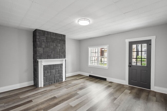 Building Photo - Gorgeous 3 bedroom home in Homestead avail...
