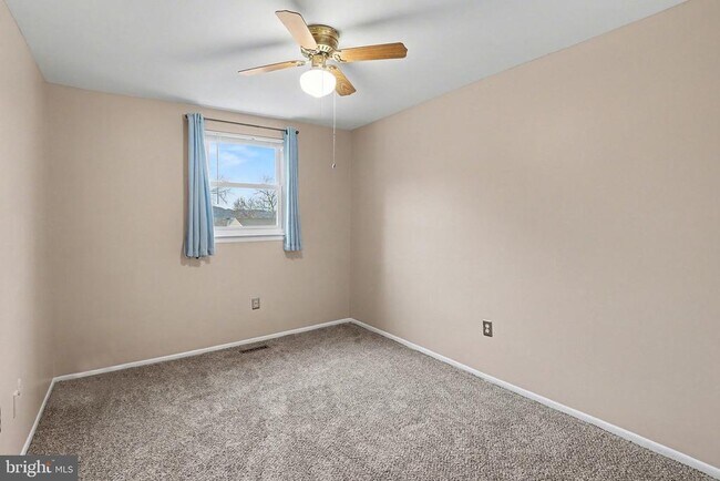 Building Photo - 1280 Fox Run