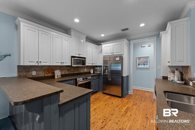Building Photo - 25911 Tealwood Dr