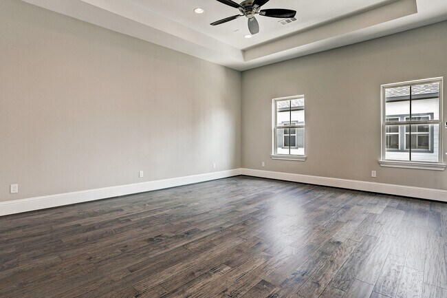 Building Photo - 4857 Benning Dr