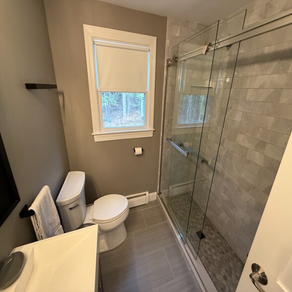 Building Photo - 3 Crystal Ln