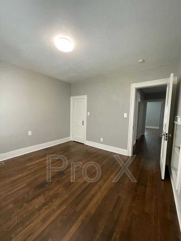 Building Photo - 211 E Adams St