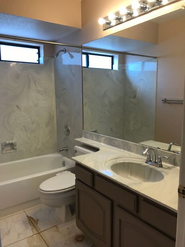 Building Photo - 3329 E Wescott Dr