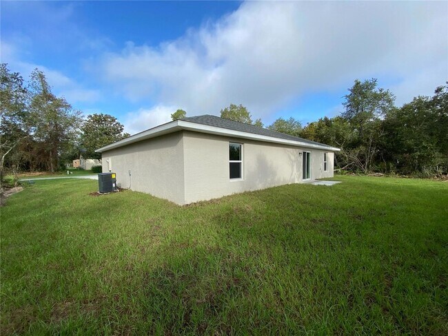 Building Photo - 3011 SW 140th Loop