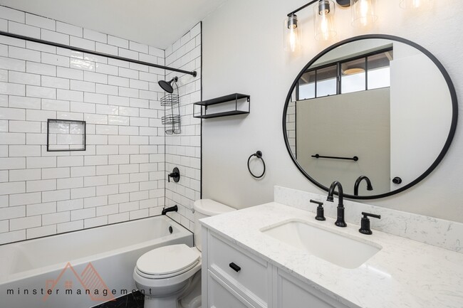 Building Photo - 91-1030 Ahuua St