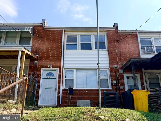 Building Photo - 3219 Bero Rd