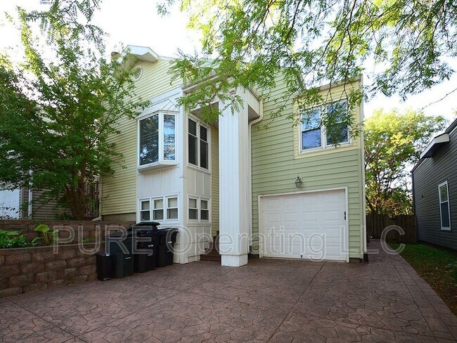Primary Photo - 1217 Pierce St