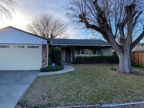 Building Photo - 3139 Baker Dr