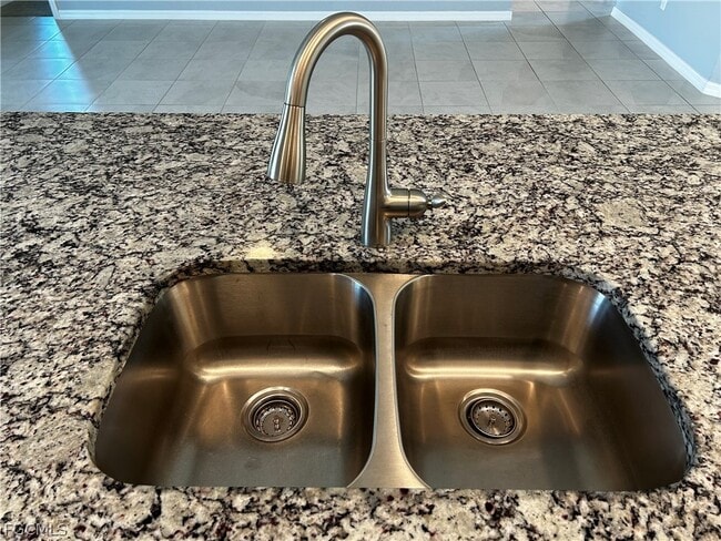 Building Photo - 1011 NW 22nd Terrace