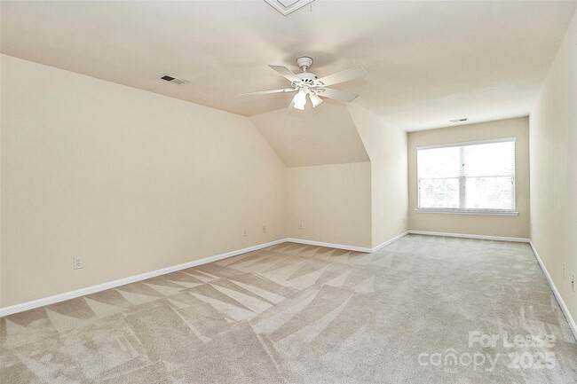 Building Photo - 10212 Jacobs Creek Dr