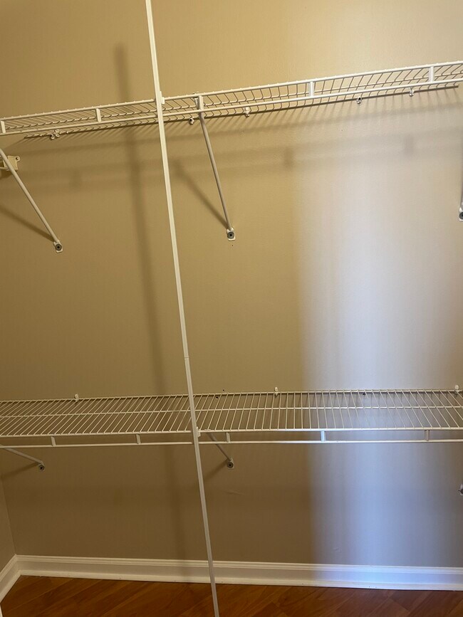 Building Photo - 1750 N Marywood Ave