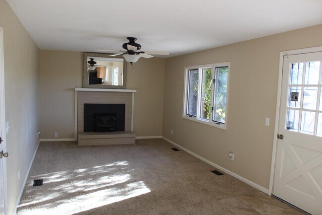 Building Photo - 2115 S Nucla Way
