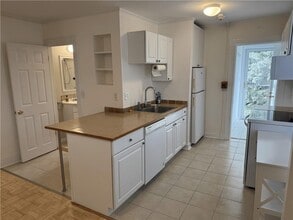 Building Photo - 5 Whitwell Ave