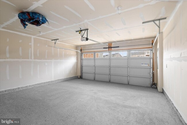 Building Photo - 304 Sweetbay Rd