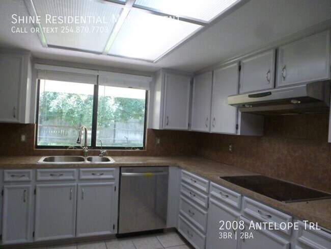 Building Photo - 2008 Antelope Trl