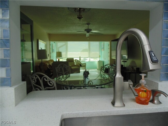 Building Photo - 1700 Pine Valley Dr