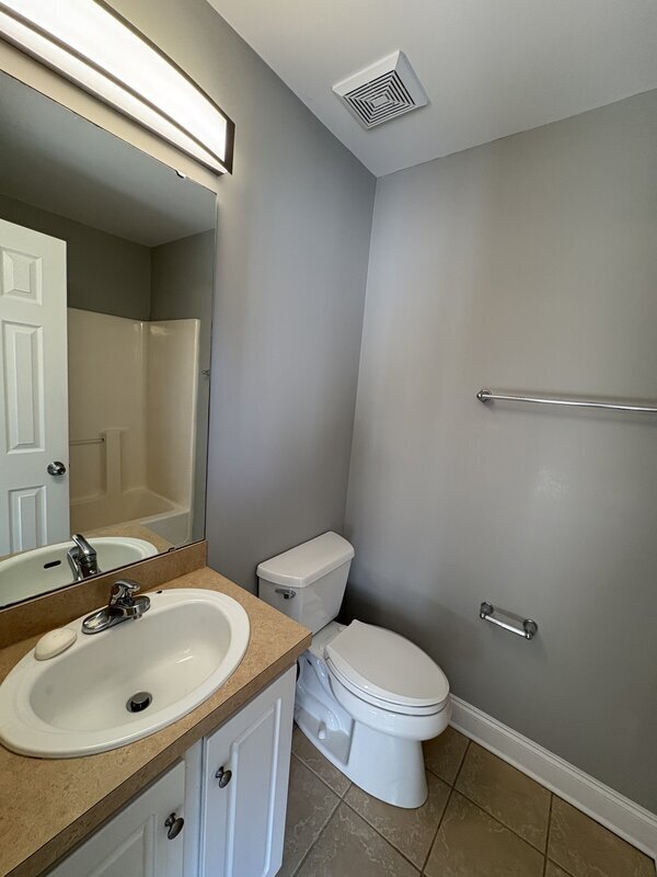 Building Photo - 1921 Wayne St