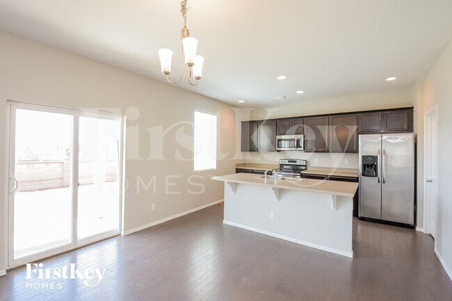 Building Photo - 6481 N Dunkirk Ct