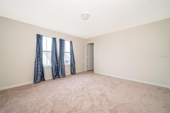 Building Photo - 1941 Summer Serenity Dr