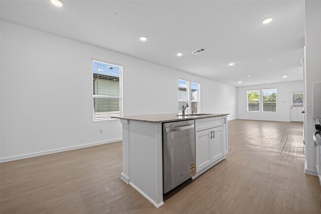 Building Photo - 24657 Monarch Forest Dr