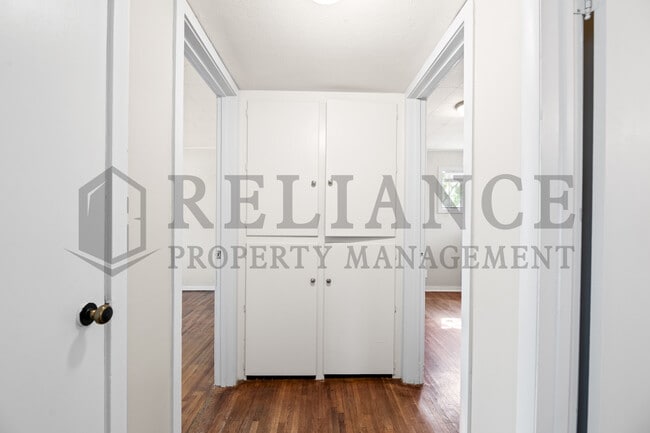 Building Photo - 4949 E Orme St