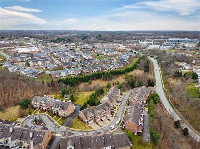 Building Photo - 402 Georgetowne Ct