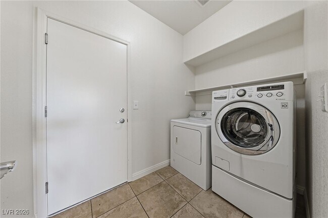 Building Photo - 8061 Yellow Daisy Ave