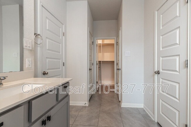 Building Photo - 12926 Mayowa St