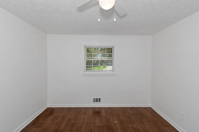 Building Photo - 4216 Rue Antoinette