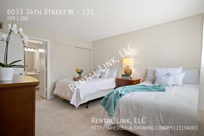Building Photo - 2 Bedroom Condo in Harbor Pines for Rent!