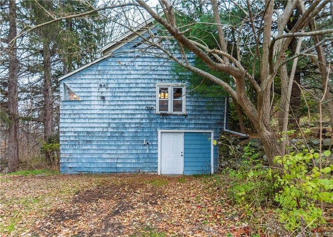 Building Photo - 15 Hoyt Rd