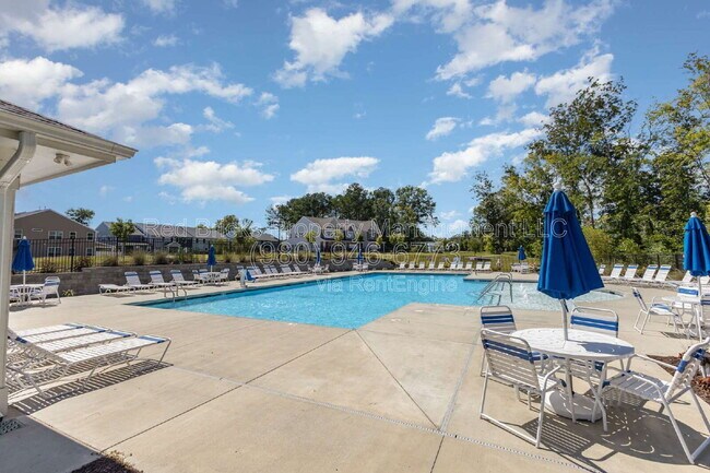 Building Photo - 3971 Fadden St