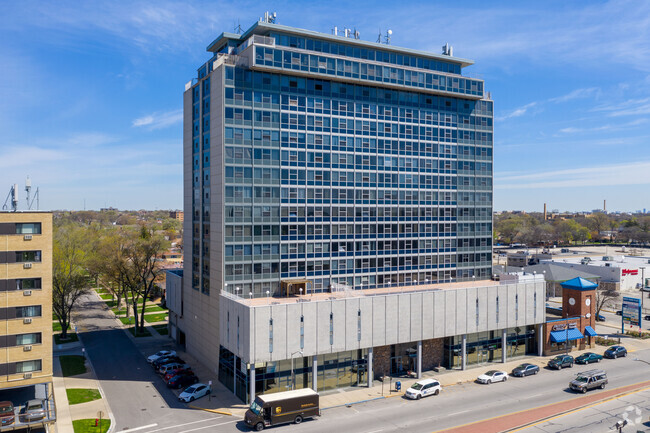 Building Photo - Cameo Towers