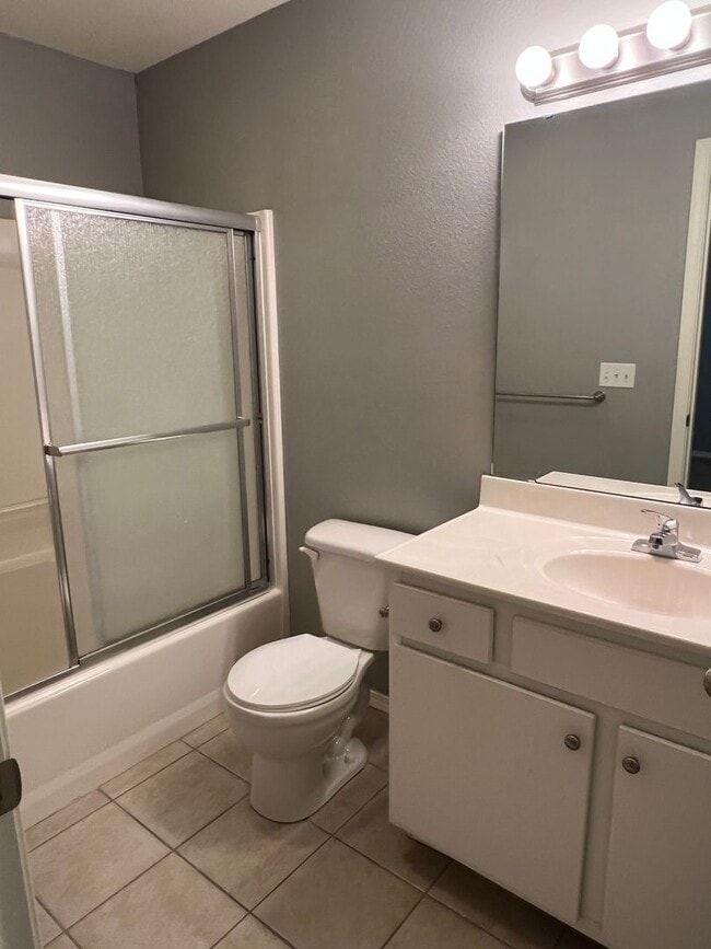 Building Photo - 105B Bailey Circle