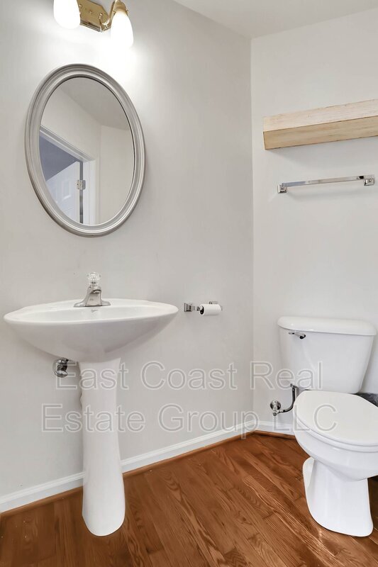 Building Photo - 779 Monet Dr