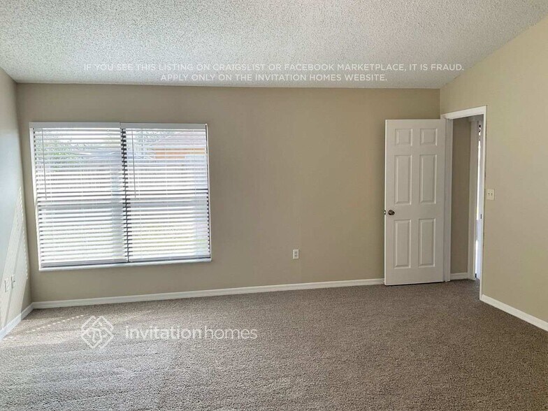 Building Photo - 250 Bedford Dr